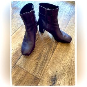 Nine West Brown Heeled Ankle Boots